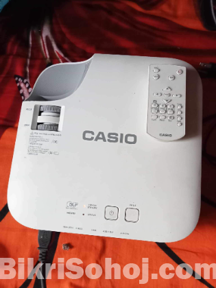 Casio XJ-V1 projector